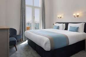 The Cumberland Hotel