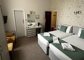 The Cumberland Hotel