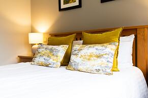 Rufford Arms Hotel