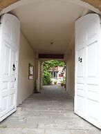 Corinium Hotel & Restaurant