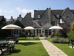 Corinium Hotel & Restaurant