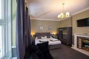 Shurland Hotel