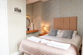 Shurland Hotel