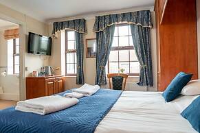 Shurland Hotel