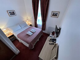 Gateway Hotel