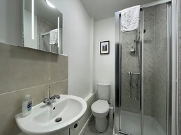 Gateway Hotel
