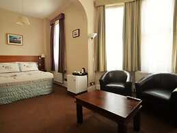 Gateway Hotel