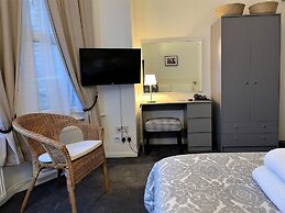 Gateway Hotel