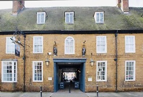 Saracens Head Towcester by Greene King Inns