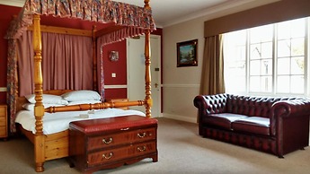 Bell House Hotel & Restaurant