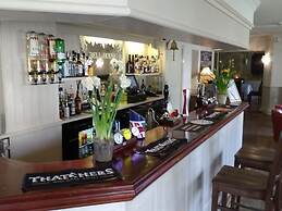 Bell House Hotel & Restaurant