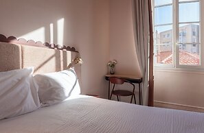 Hôtel Louvia