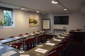Brit Hotel Caen Herouville