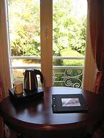 LOGIS HÔTEL LES MARÉCHAUX