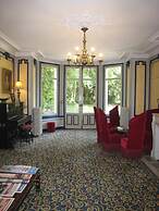 LOGIS HÔTEL LES MARÉCHAUX