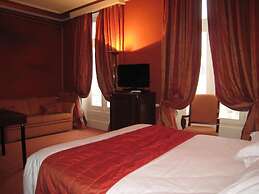 LOGIS HÔTEL LES MARÉCHAUX