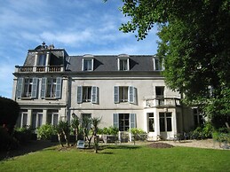 LOGIS HÔTEL LES MARÉCHAUX