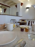 Le Petit Hôtel