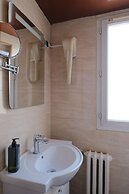 Hipotel Paris Voltaire Bastille