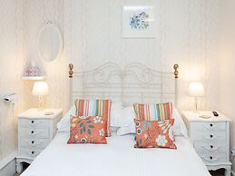 The Ravenswood B&B