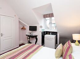 The Ravenswood B&B