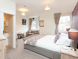 The Ravenswood B&B