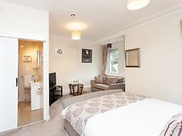 The Ravenswood B&B