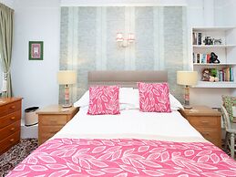 The Ravenswood B&B
