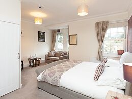 The Ravenswood B&B