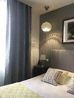 Brit Hotel Acacias