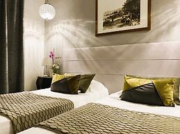 Brit Hotel Acacias