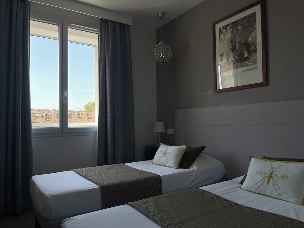 Brit Hotel Acacias
