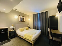 Brit Hotel Acacias