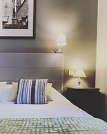 Brit Hotel Acacias