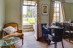 The Ancient Gatehouse Hotel
