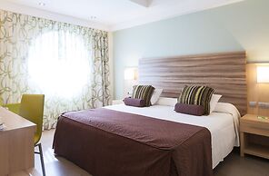 Riviera Beachotel - Recommended for Adults