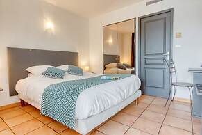 Logis Hotel Restaurant Les II Mas