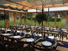 Bickleigh Castle Hotel