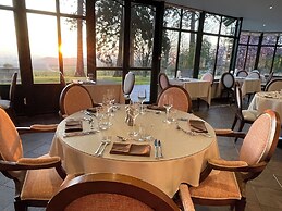 Logis _ Hotel Restaurant La Sapiniere