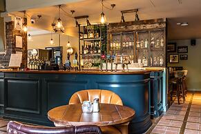 Greyhound Hotel