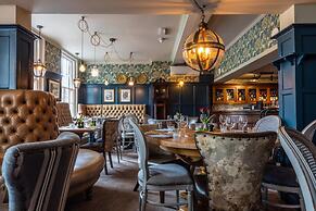 Greyhound Hotel