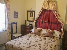 Albert & Victoria Guest House