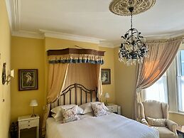 Albert & Victoria Guest House