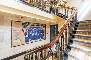Sir Thomas Hotel
