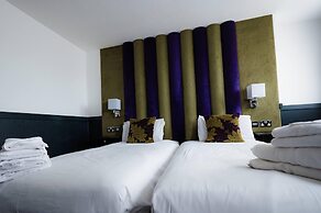 Sir Thomas Hotel