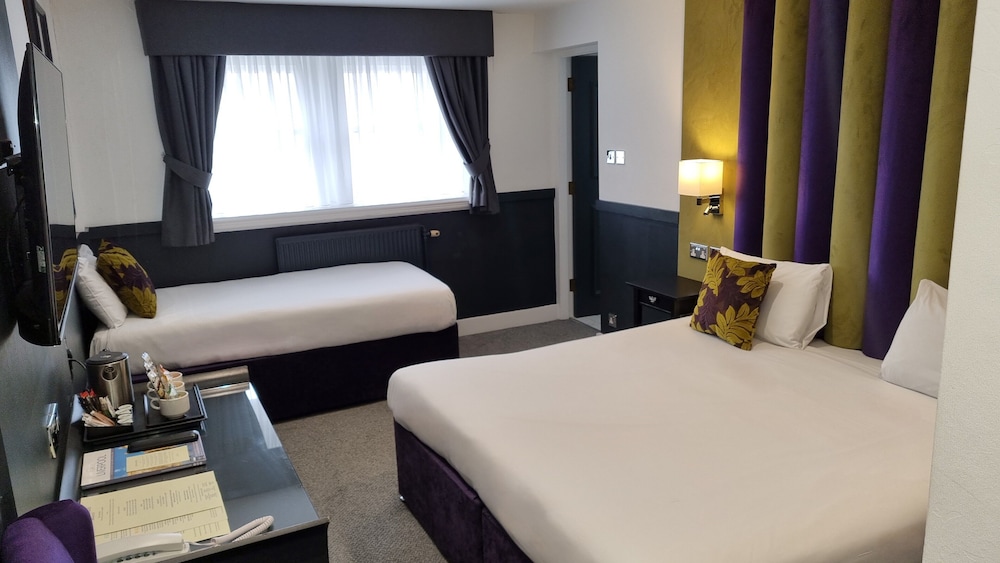 Sir Thomas Hotel