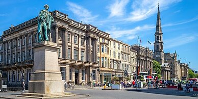 Nira Caledonia