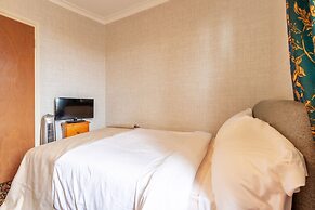 Hubert House Guesthouse