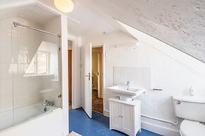 Hubert House Guesthouse
