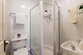 Hubert House Guesthouse